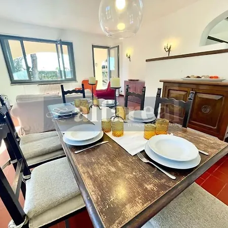 Ciro, 3 Camere, Giardino E Parcheggio, A 50 M Dal Mare! By Alfareal Apartment *